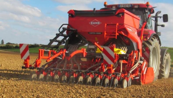 KUHN HR 3030 rotorharve med Venta 3020 med skiveskær
