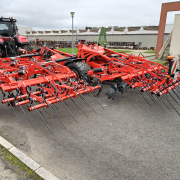 KUHN Highlander - fås alternativt med 3-rækket efterharve
